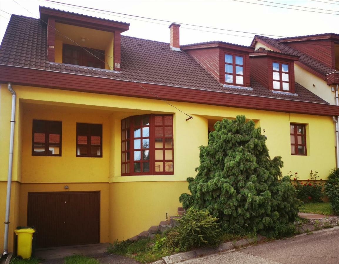 Hotel Hella Vendeghaz Erlau Exterior foto